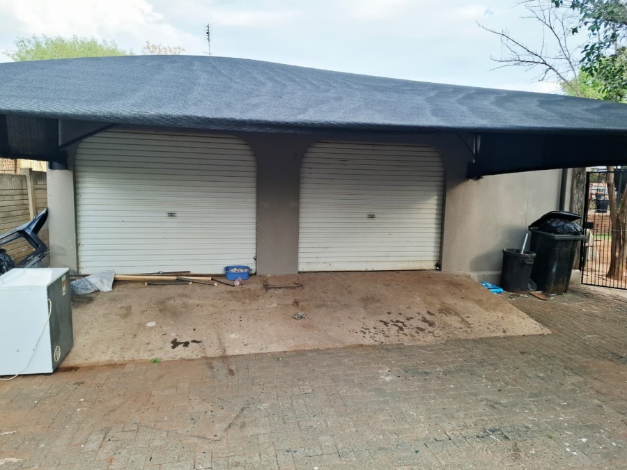 4 Bedroom Property for Sale in Uitsig Free State